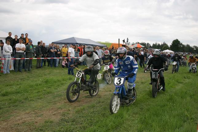 MRD2004-CY_jpg.jpg
