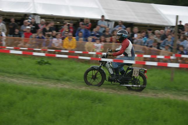 MRD2004-EH_jpg.jpg