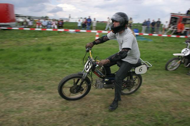 MRD2004-EY_jpg.jpg