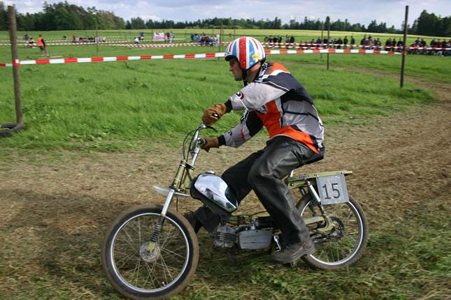 MRD2004-GY_jpg.jpg