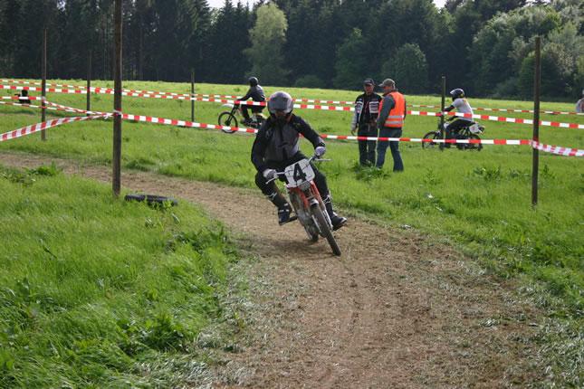 MRD2004-HF_jpg.jpg