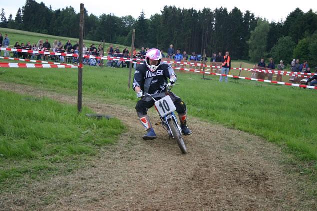 MRD2004-IT_jpg.jpg