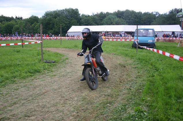 MRD2004-IZ_jpg.jpg