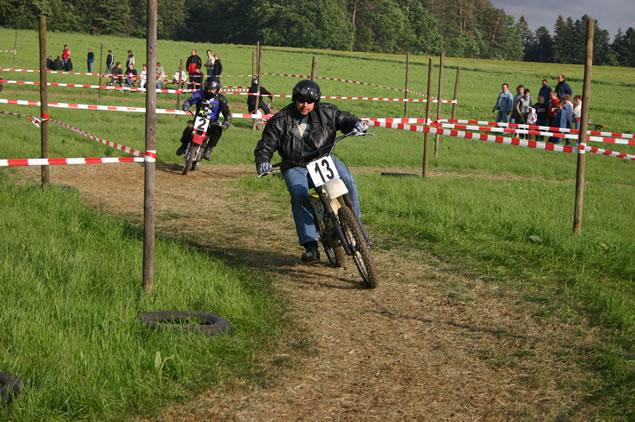 MRD2004-JR_jpg.jpg