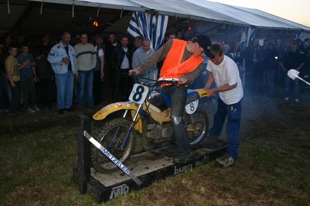 MRD2004-OY_jpg.jpg