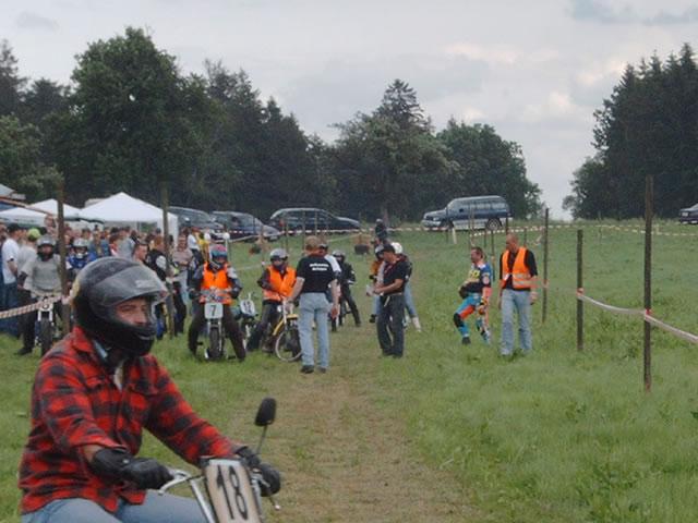 MRD2004-AT_jpg.jpg