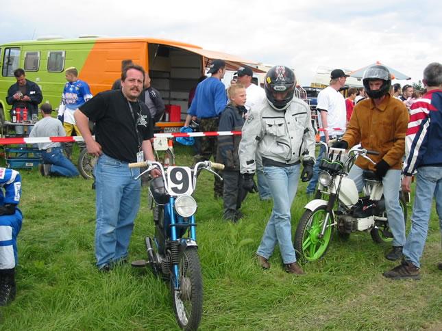 MRD2004-CP_jpg.jpg